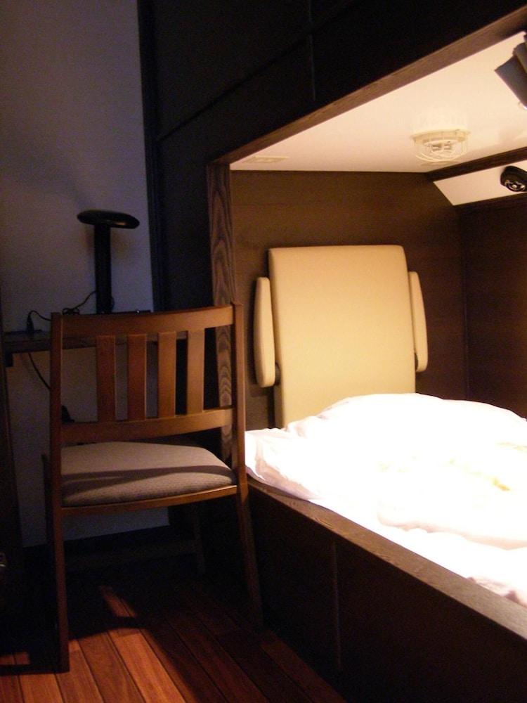 Resort Capsule Sakuragicho Йокогама Екстер'єр фото