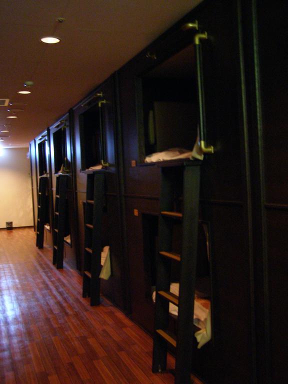Resort Capsule Sakuragicho Йокогама Екстер'єр фото