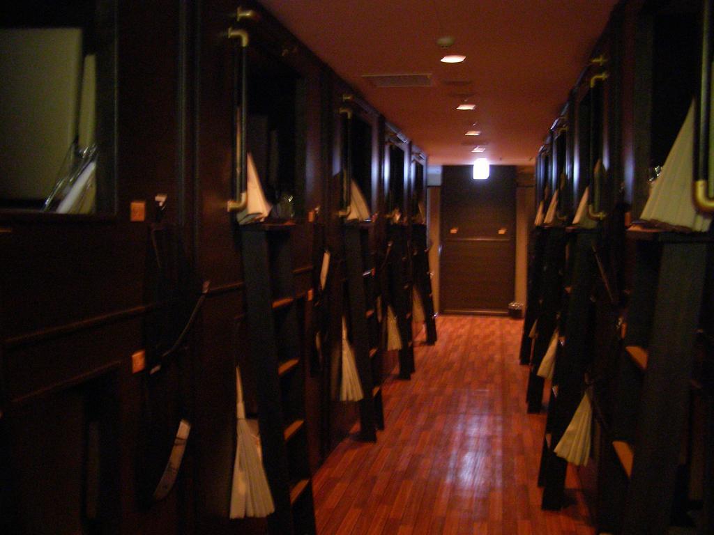 Resort Capsule Sakuragicho Йокогама Екстер'єр фото